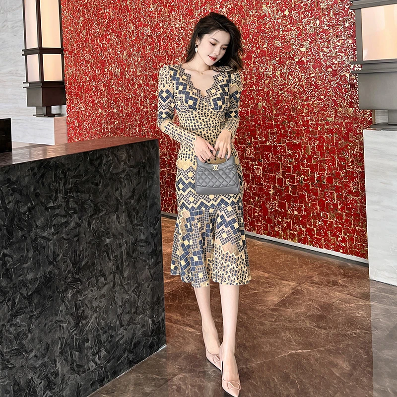 秋季新款时尚长袖气质高级蕾丝鱼尾连衣裙修身女装10177