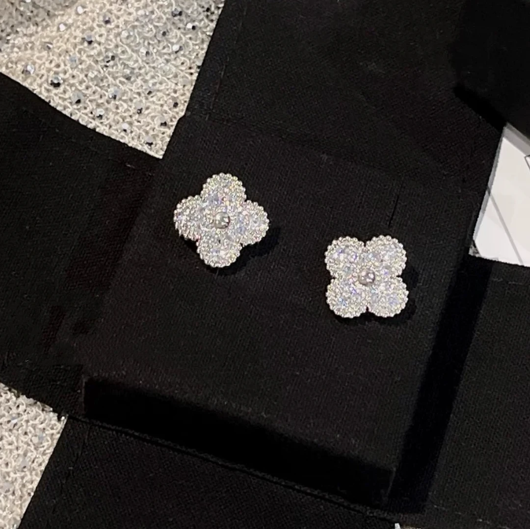 铜合金合成锆石耳饰 精致小巧百搭镶钻耳钉BV44