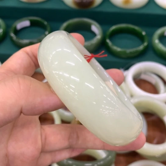 和田玉手镯59圈口未镶嵌