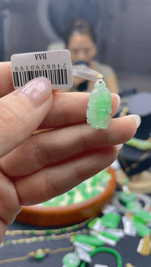 【闪购商品】翡翠颈饰18K金镶嵌包邮加24小时鉴赏期