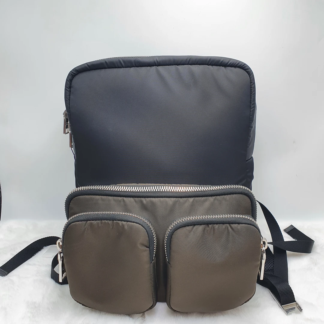 95新 Prada/普拉达 普拉达尼龙织物双肩包/DH20031男士 黑色