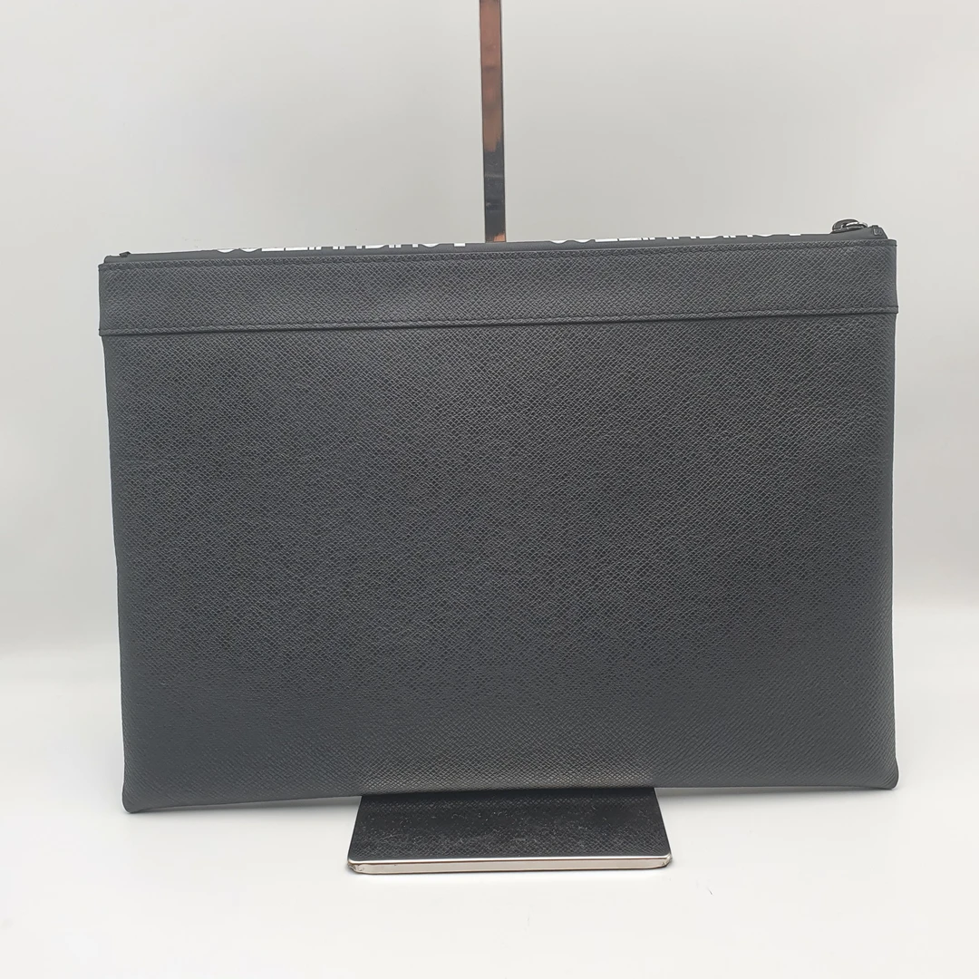 95新 LouisVuitton/路易威登 LV黑色荔枝纹手拿包/DH10725男士