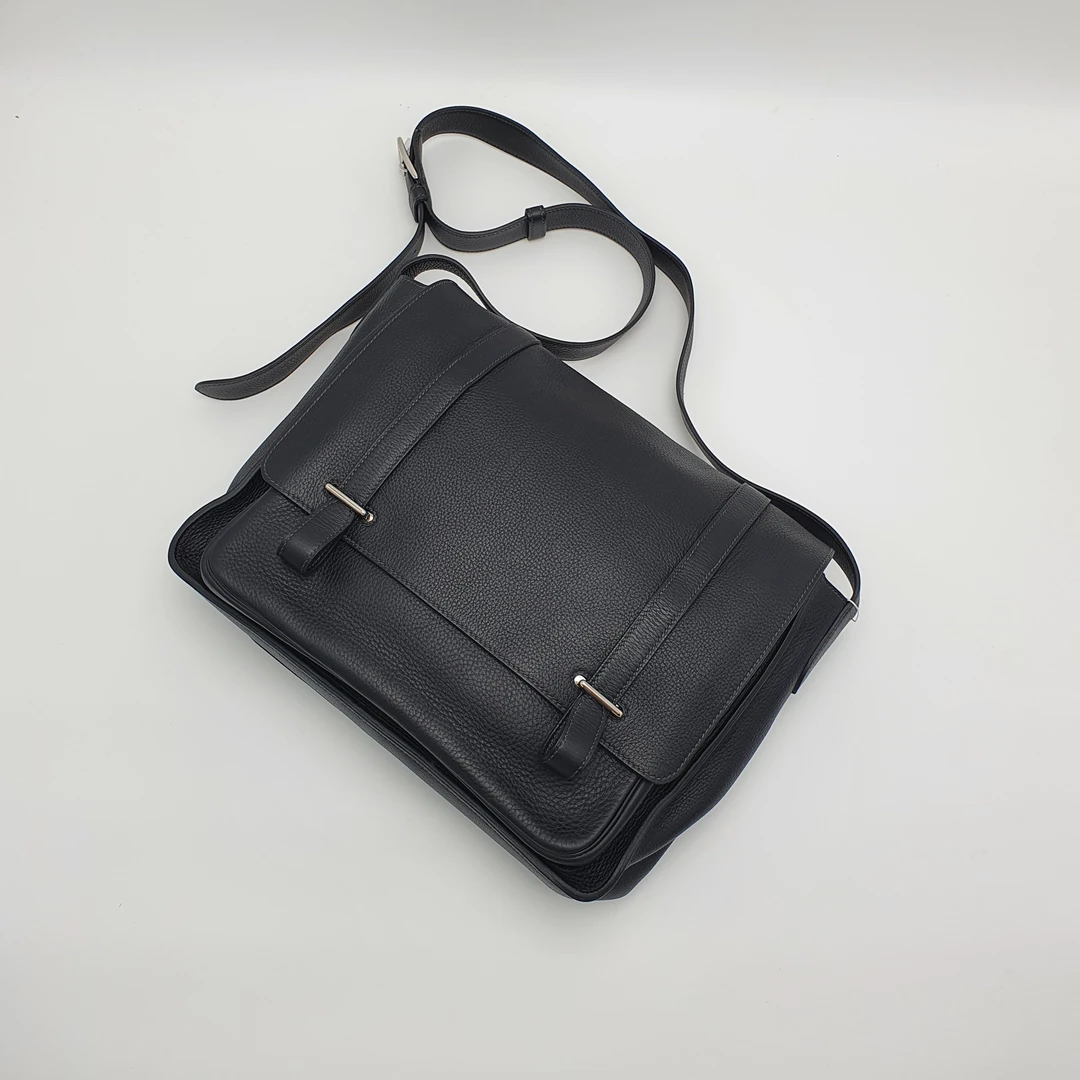 95新 LouisVuitton/路易威登 爱马仕黑色荔枝纹邮差包/DH11000