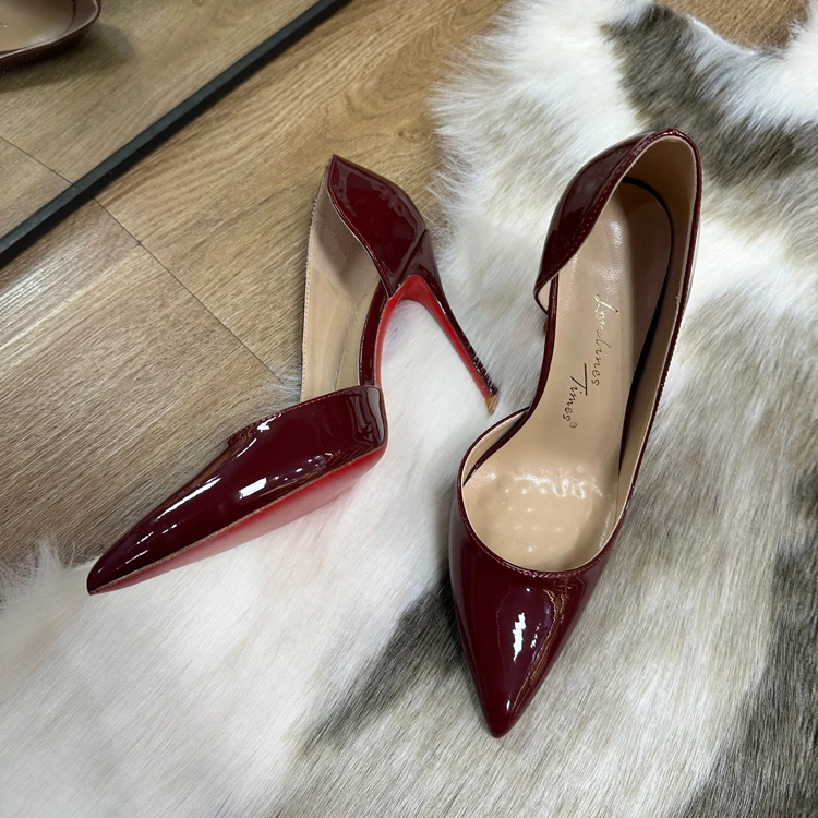 酒红色高跟鞋2025年春季新款侧空尖头细跟性感年会百搭单鞋红底鞋