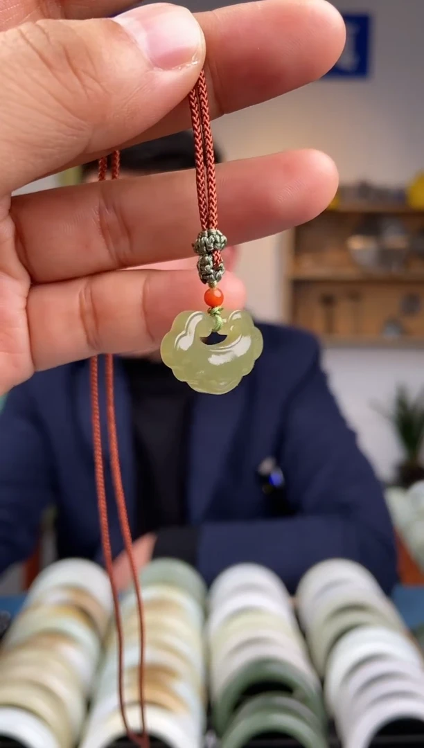 【闪购商品】和田玉颈饰未镶嵌吊坠一件