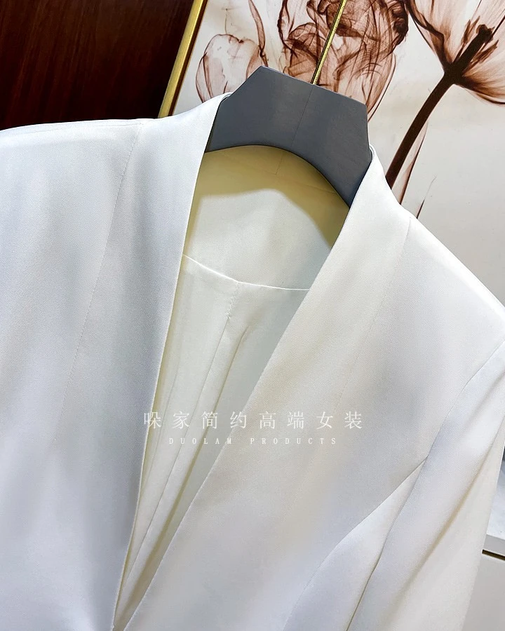 休闲醋酸麻西服外套女春秋V领韩版长袖轻奢小西装白色气质时尚