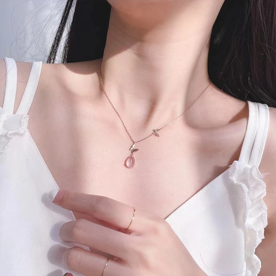 钛钢项链 新款玫瑰金粉吊坠镀银蝴蝶项链女锁骨链轻奢闺蜜简约