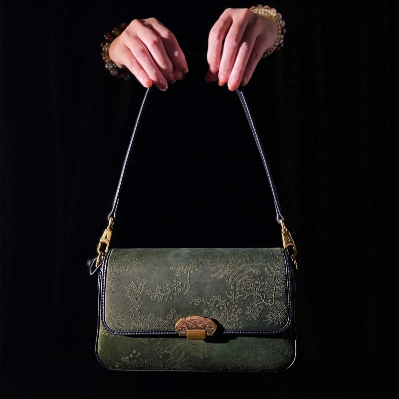 春日茶园国风女包新中式重锻提花香云复古绿国风通勤腋下包手拿包