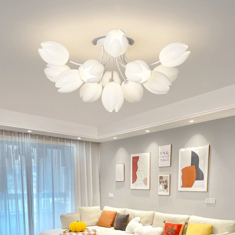 轻奢玉兰花苞客厅餐厅吊灯现代简约大气奶油风花朵主卧室吸顶灯具