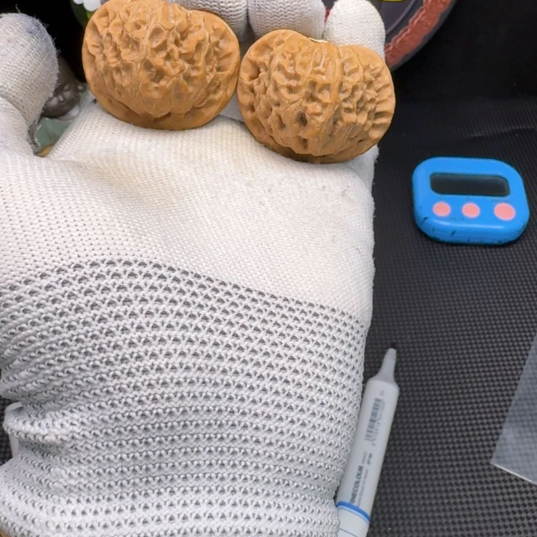 文玩核桃吊坠宫灯40精一对