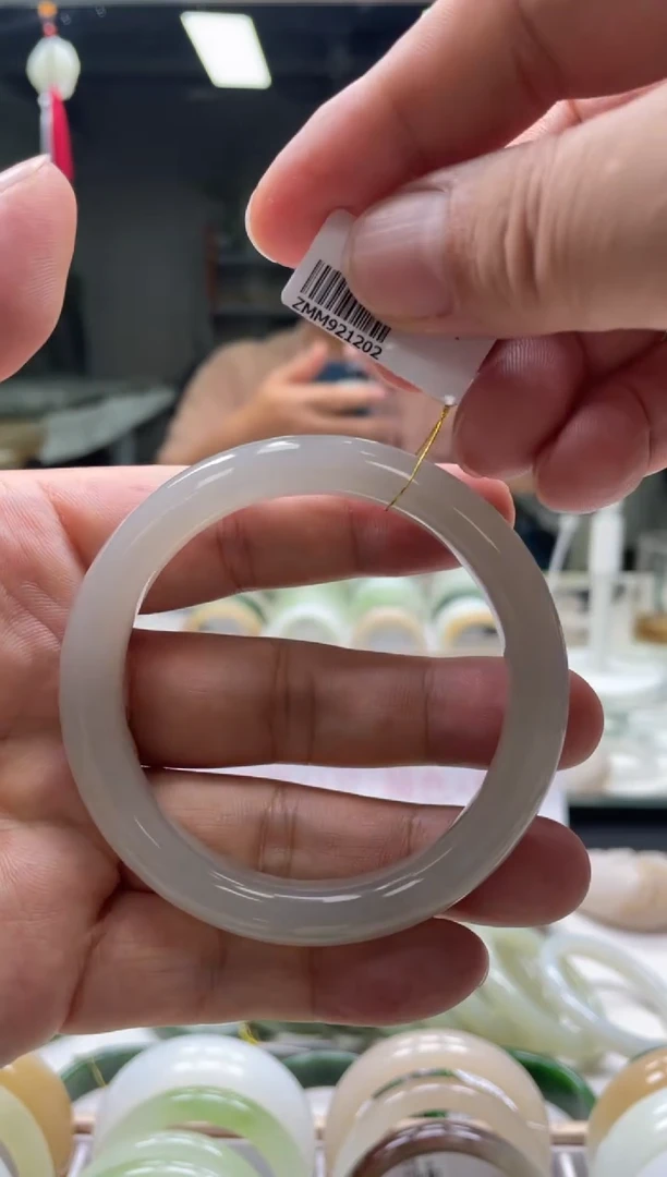 【闪购商品】和田玉手镯未镶嵌编码1202 圈口58-59