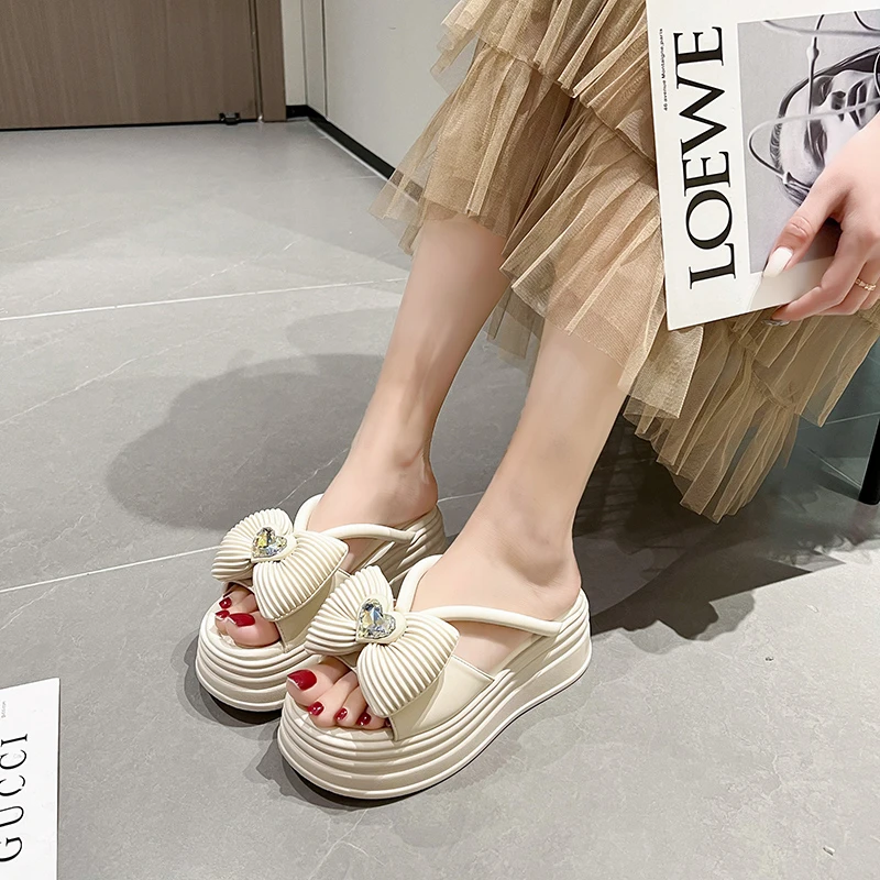 小个子厚底凉鞋女2025凉拖鞋女夏外穿仙女风配裙子一字拖沙滩拖鞋