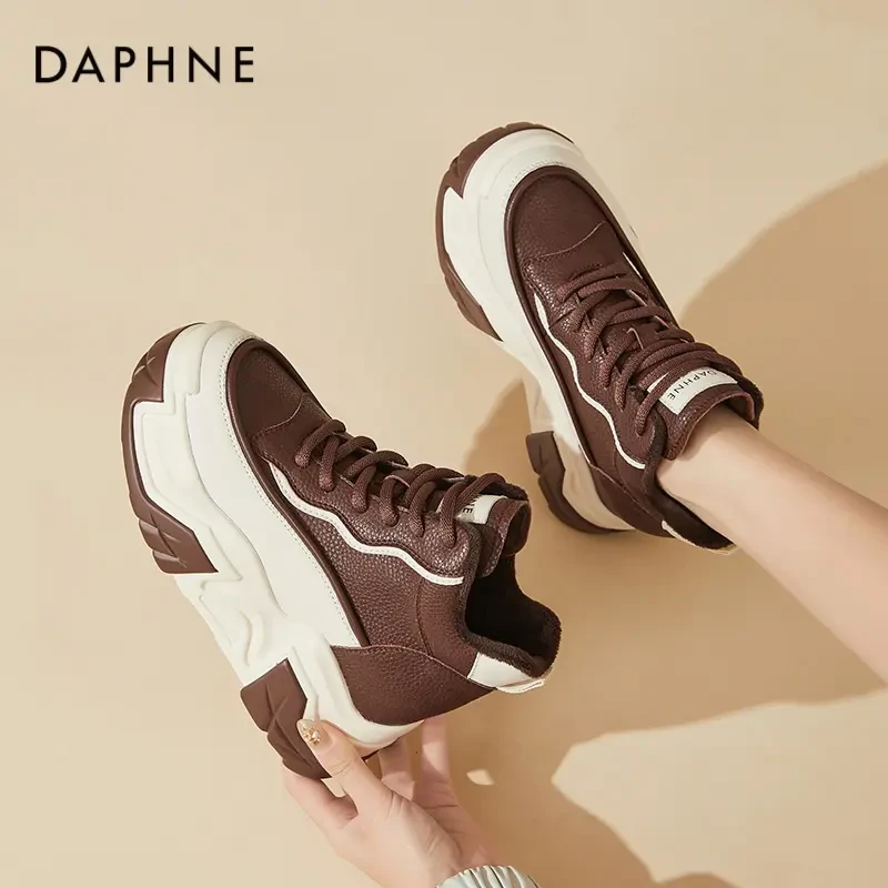 达芙妮厚底高帮鞋女2024新款秋冬内增高鞋韩版加绒保暖休闲鞋