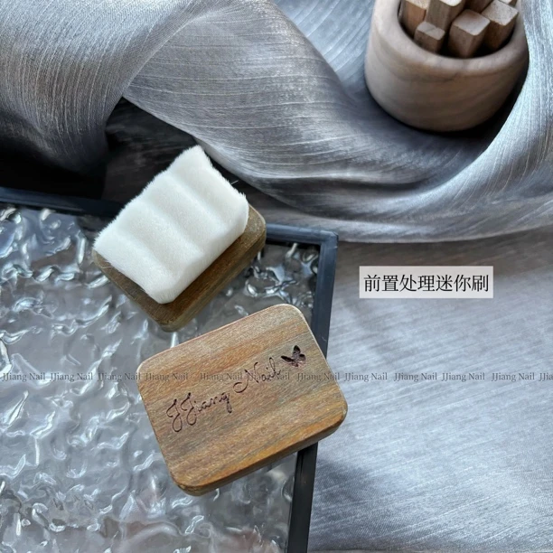 JJiang Nail前置处理死皮立面粉尘清扫刷 mini尺寸：45mm*35mm