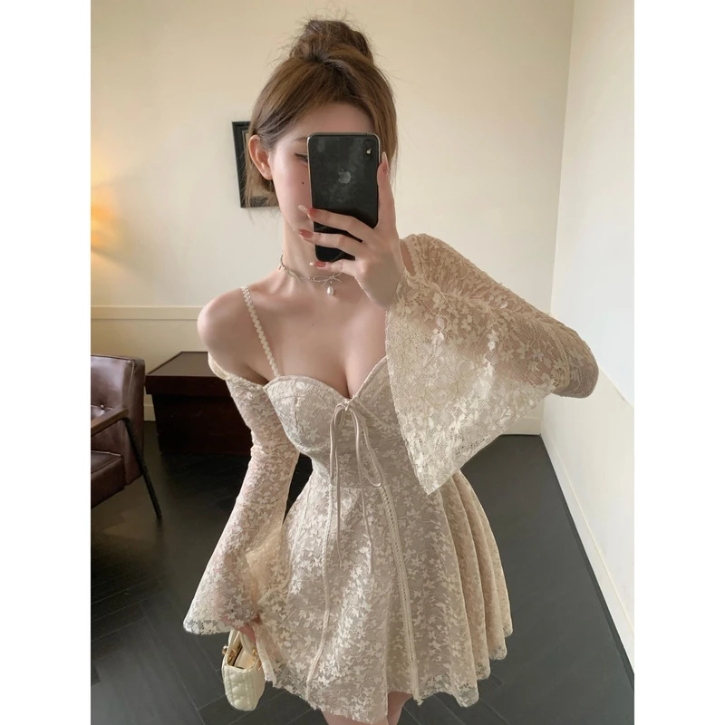 纯欲钓系裙子女秋定染枝叶型收腰鱼骨A字显瘦长袖蕾丝短裙带胸垫