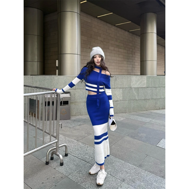 气质蓝色拼接针织上衣套装女装2025秋季新款长袖条纹毛衣包臀长裙