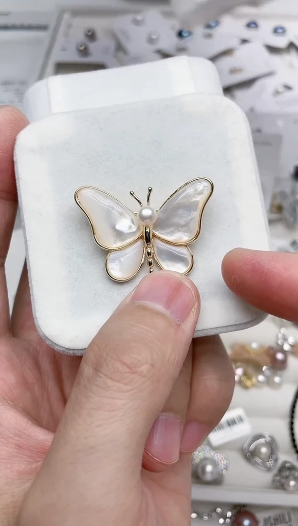 【闪购商品】淡水珍珠胸饰合金胸针