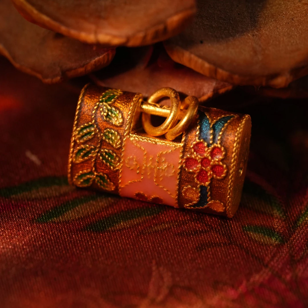 千禧黄金 足金烧蓝 福寿喜锁吊坠