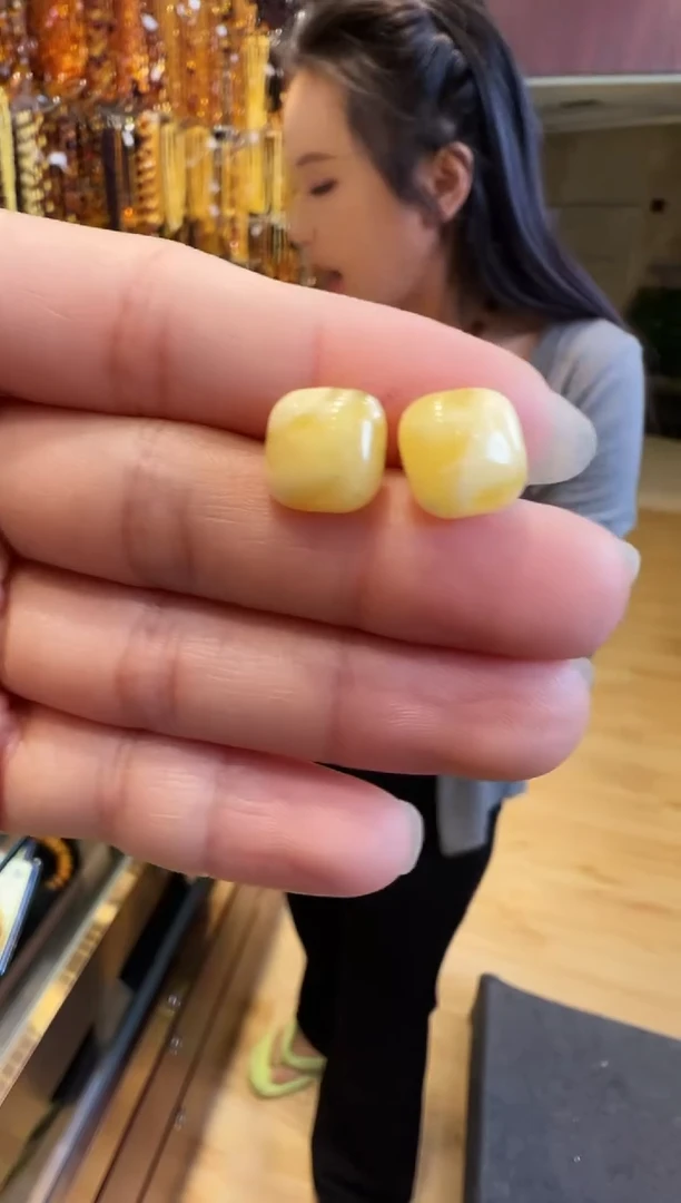 【闪购商品】琥珀耳饰银S925镶嵌欧款白蜡耳钉