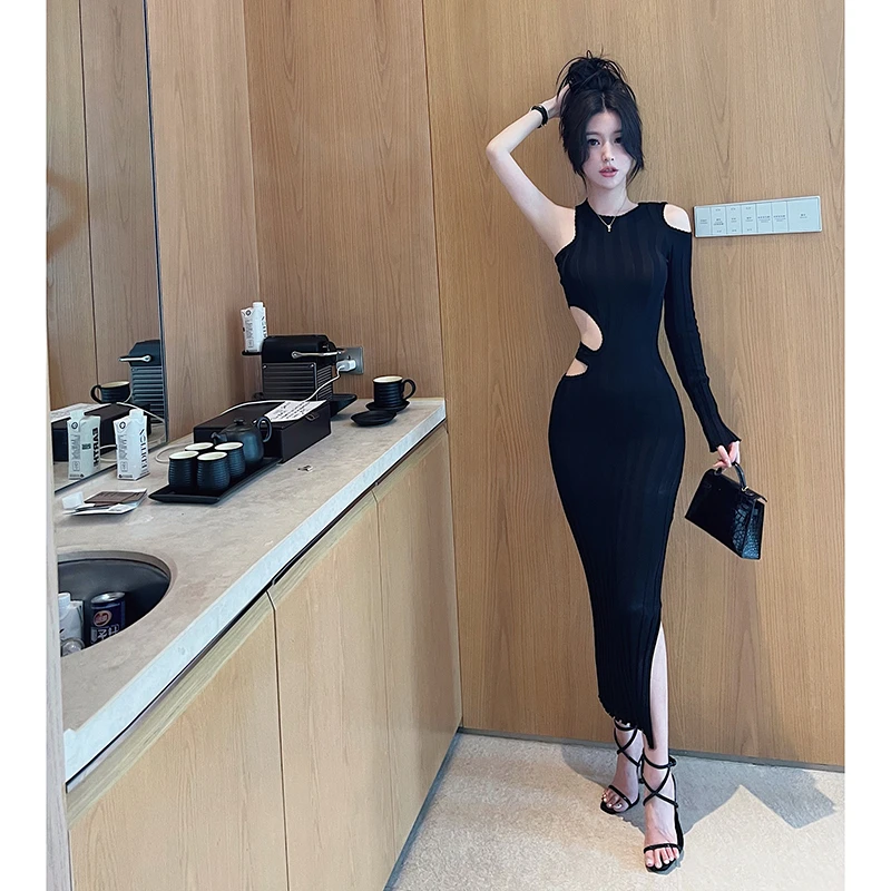 【Q11354】熊熊屋气场腰部镂空性感单袖针织连衣裙