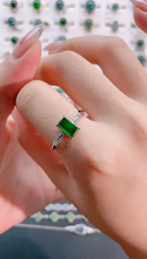 【闪购商品】翡翠戒指银S925镶嵌天然翡翠