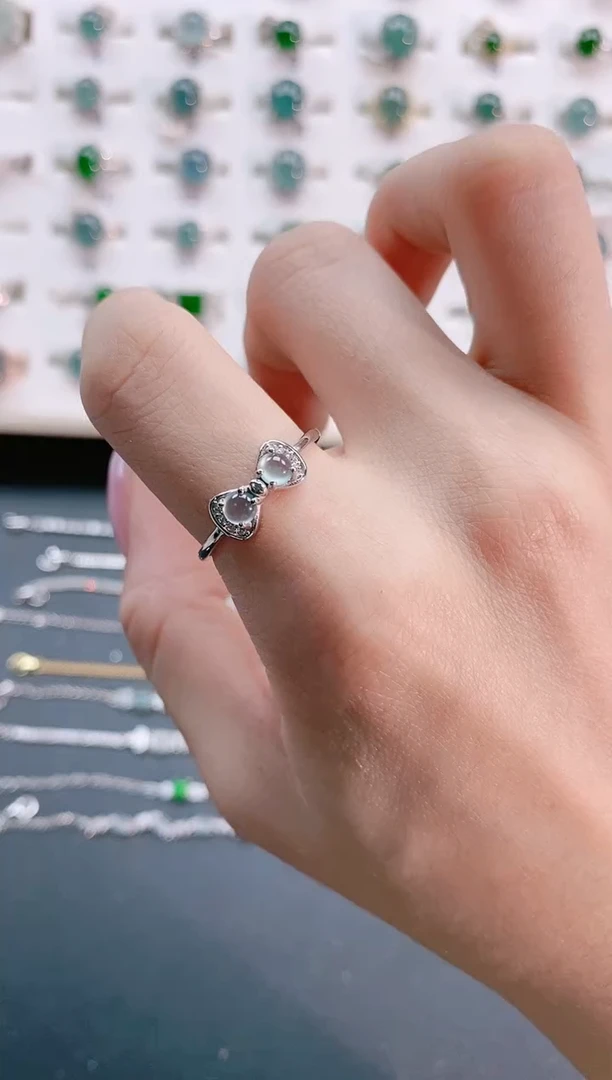 【闪购商品】翡翠耳饰银S925镶嵌天然翡翠