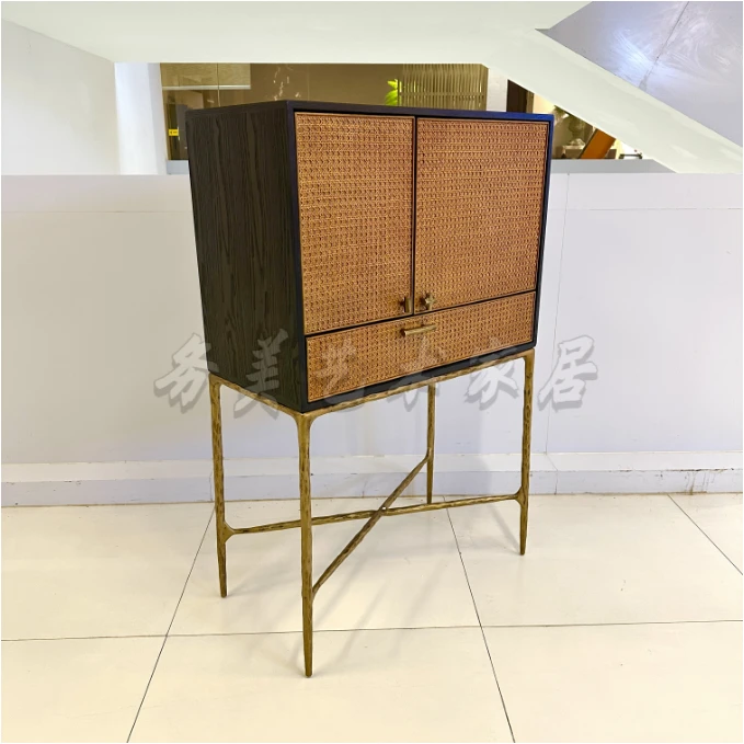 【务美艺术】北欧复古轻奢锻打铁艺腿藤编酒柜玄关柜高柜（06937）