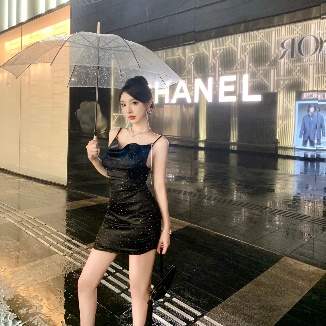 语子酱Rae星罗岛屿/性感打底金属感复古吊带包臀连衣裙女R21128