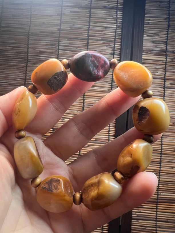 田黄手串，颗颗带皮