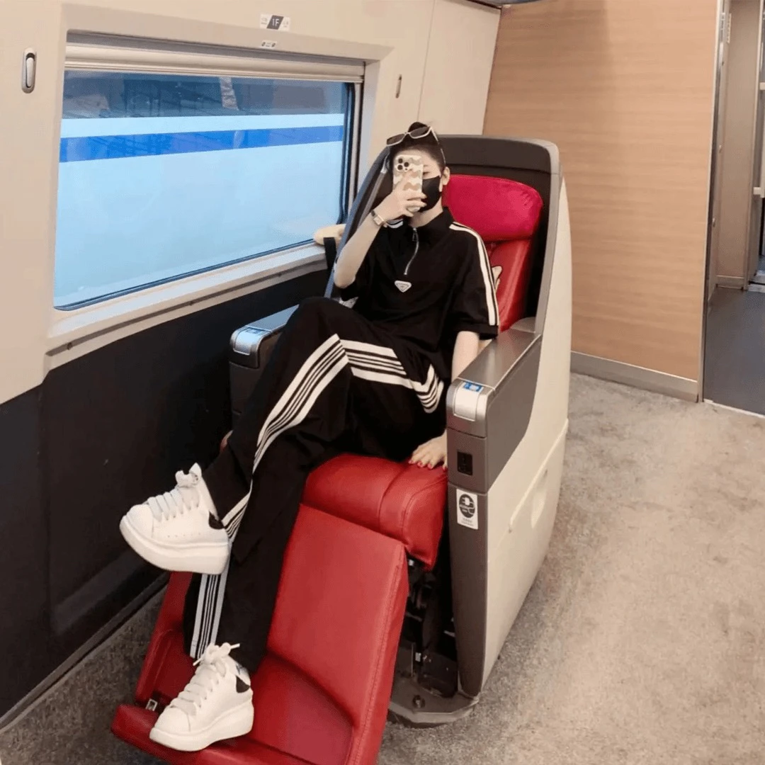 套装女新款夏季运动休闲洋气减龄显瘦高级感穿搭阔腿裤女装两件套