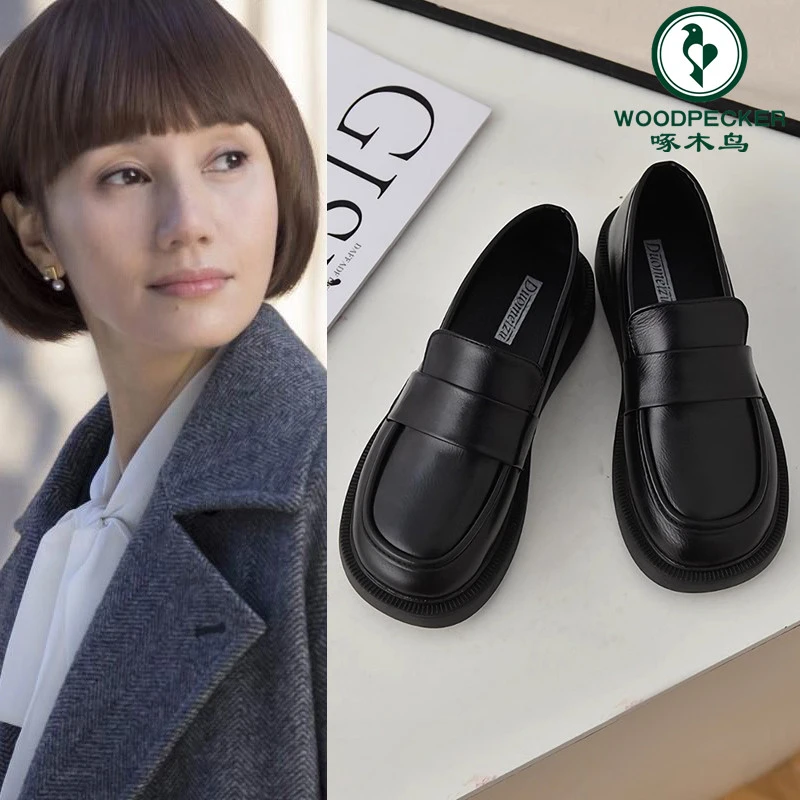 啄木鸟黑色平底小皮鞋女英伦风2025春季新款一脚蹬乐福鞋软底单鞋