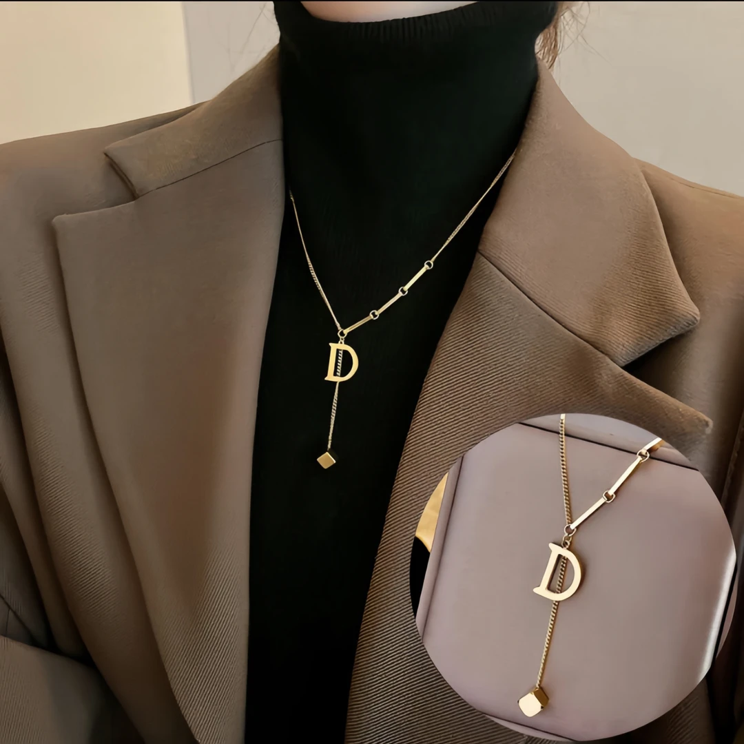 钛钢项链 百搭气质D字母吊坠毛衣链时尚轻奢个性女款卫衣项链配饰