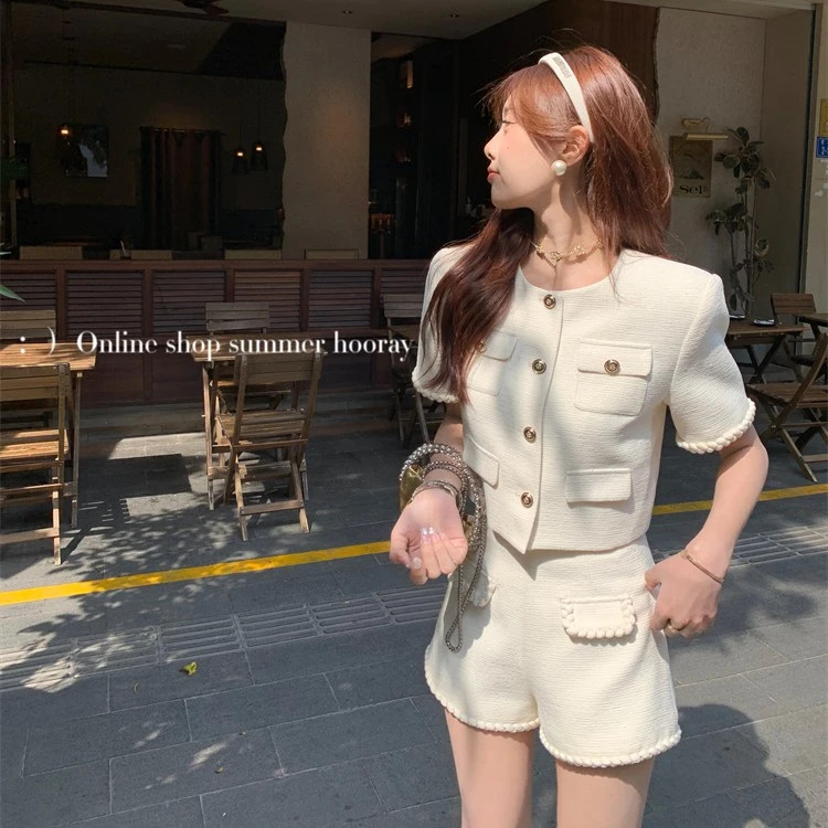 夏天家活泼减龄高级感白色短袖小香风外套短裤两件套装女名媛夏装