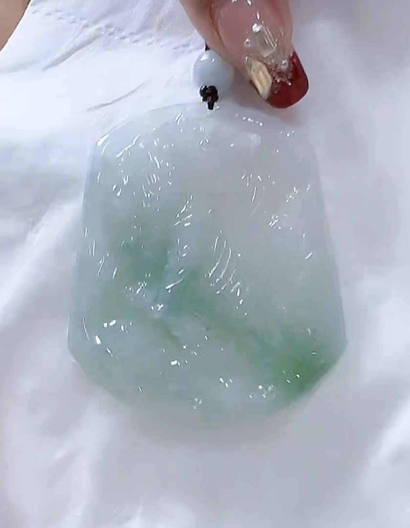 天然翡翠A货孤品吊坠123