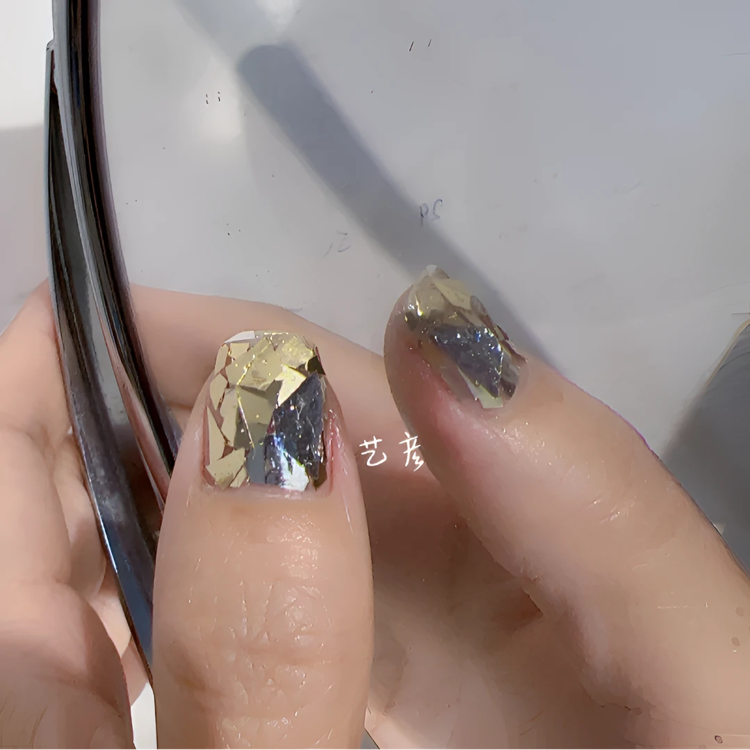 艺彦暖瓶玻璃碎片闪粉流行色超薄镭射免烤爆闪夏日气质防水纯手工