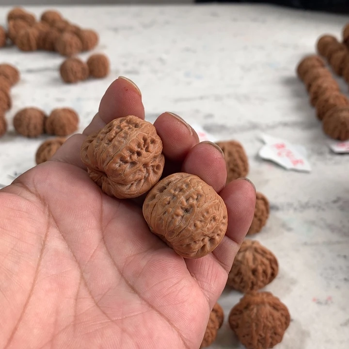 文玩核桃把件槟***者33元宝