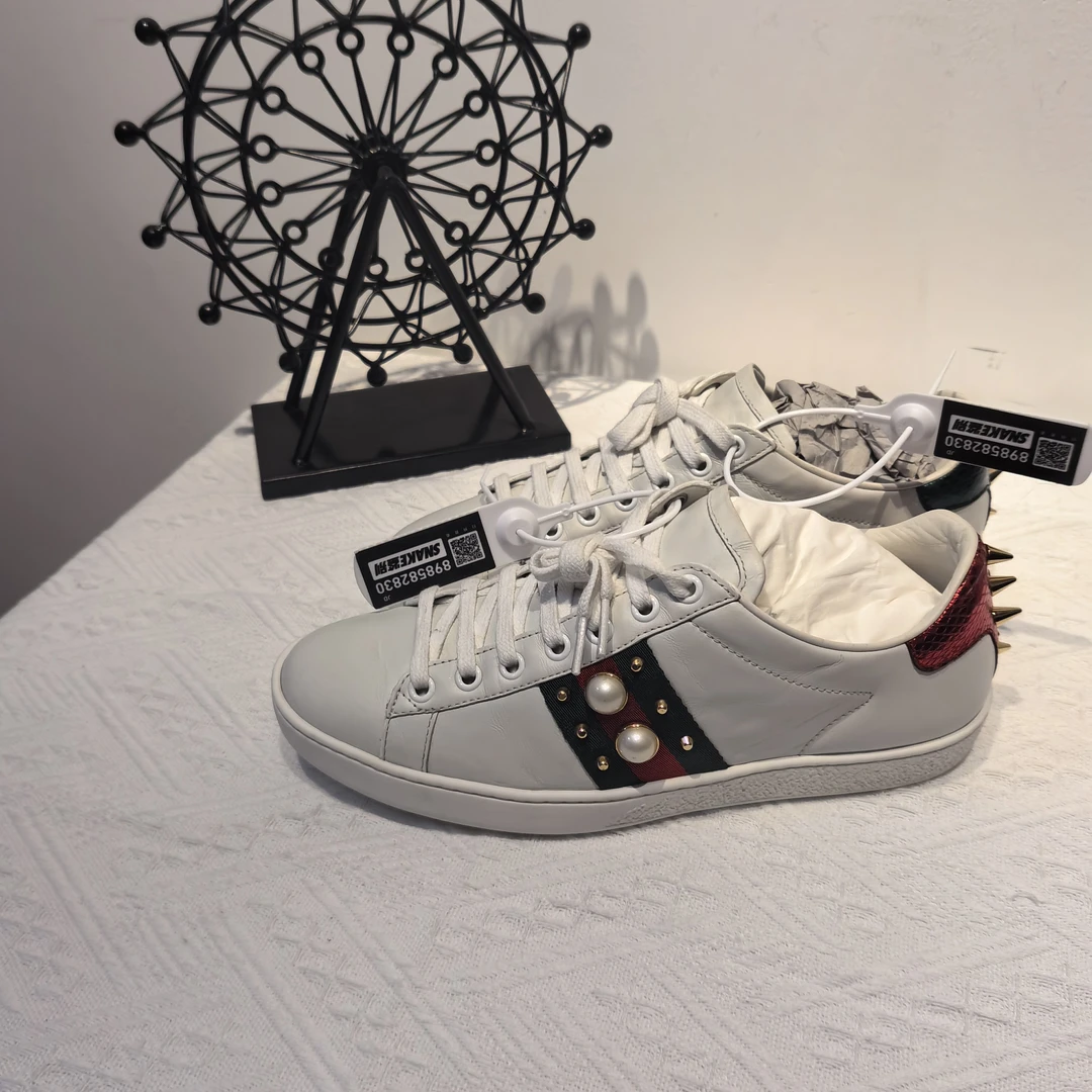 GUCCI古驰珍珠小白鞋37.5