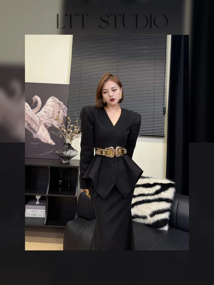 LTT-秋冬新款时尚女神范法式宴会显瘦优雅V领上衣