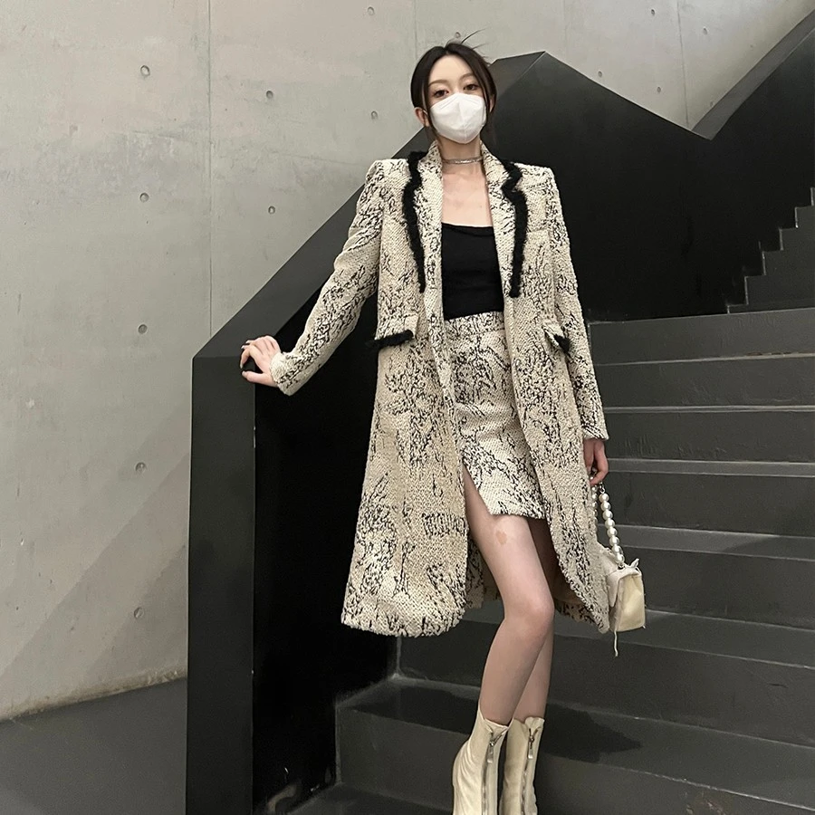 【周末手速节 宠粉秋冬专场2折起】BB BLUE 原创刺绣70羊毛复古大衣