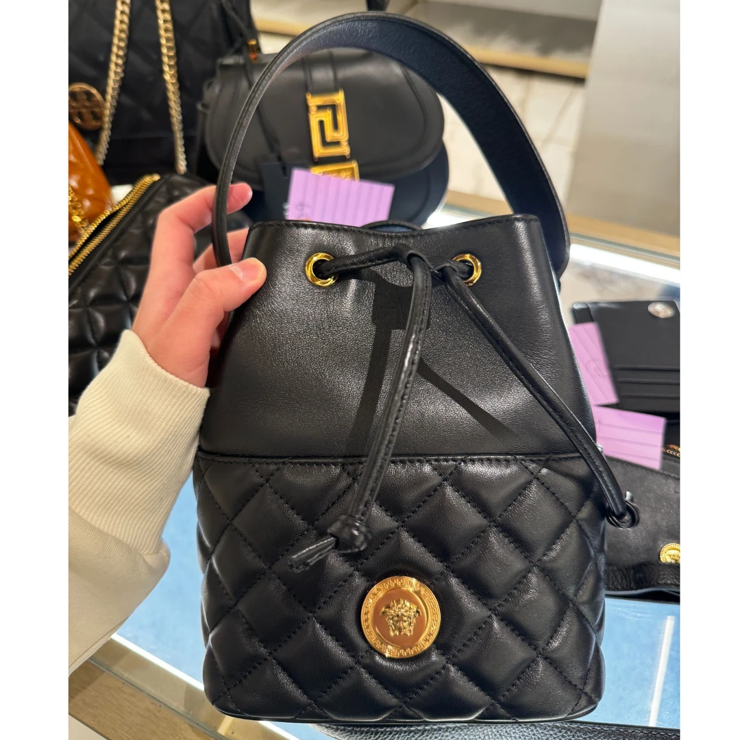 【预售】Versace/范思哲经典美杜莎黑色菱格水桶包美国顺丰直邮