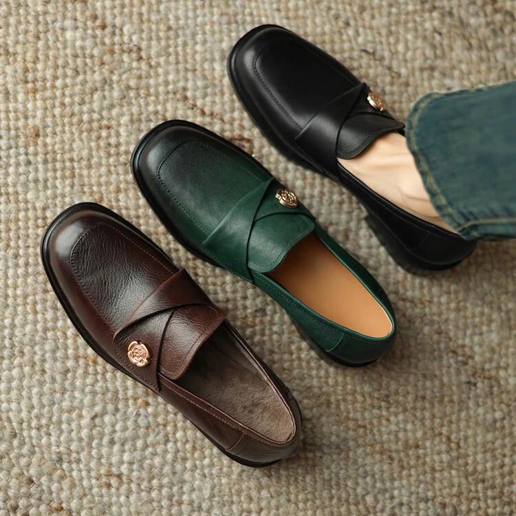 【跟高3公分】【尺码33-42】新款真皮百搭复古粗跟四季圆头乐福女鞋