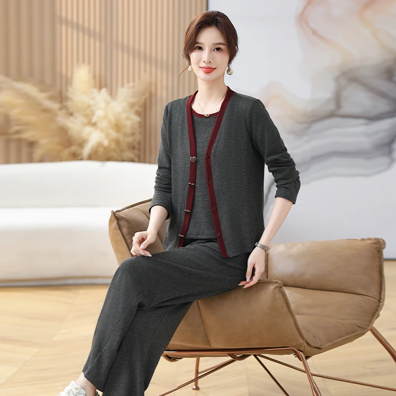 春秋妈妈装秋装时尚气质休闲套装中老年女秋母亲季宽松衣服三件套