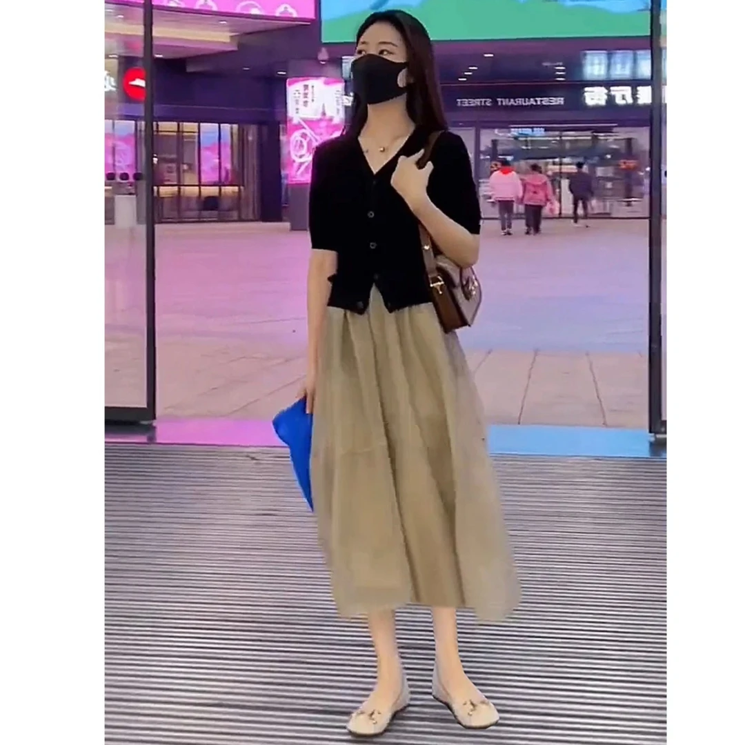 夏季新款设计感v领上衣针织开衫+松紧腰大摆裙半身裙