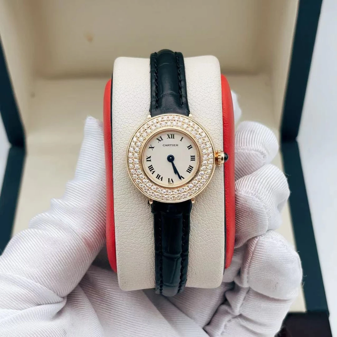 95新 Cartier/卡地亚 24mm卡地亚 后镶钻18K金石英女士腕表气质