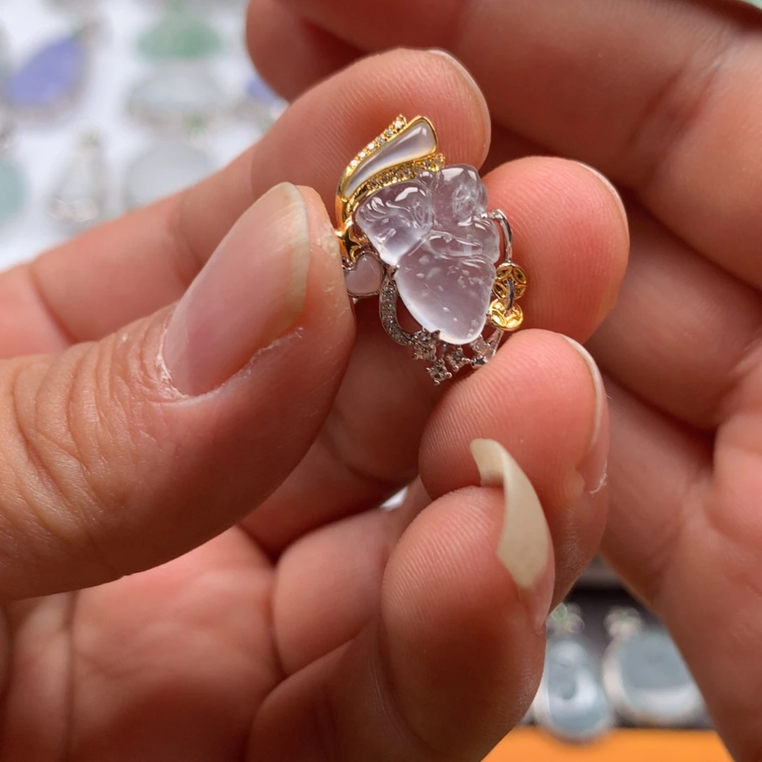 翡翠吊坠(不含链)18K金镶嵌