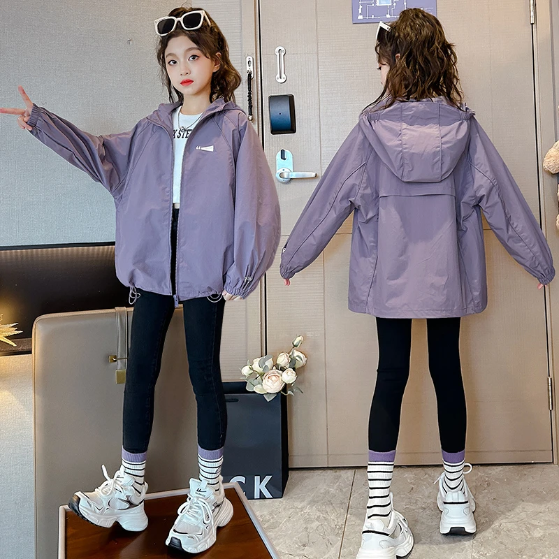 女童冲锋衣外套春秋款2024新款女孩秋装连帽衣服儿童春季防风上衣