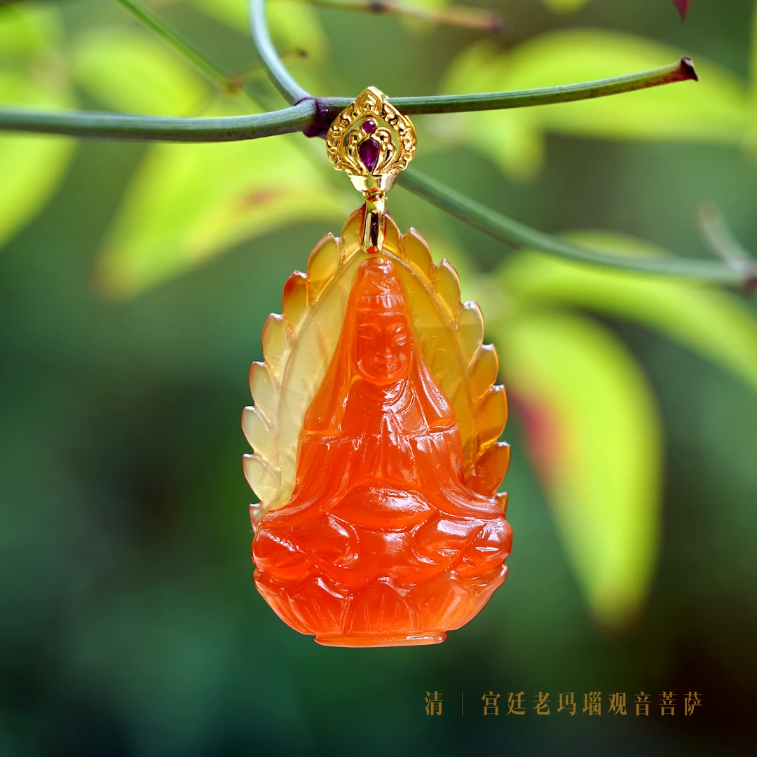 【般若见地】清代 全品观音菩萨老玛瑙吊坠 18K金镶千寻设计佛像