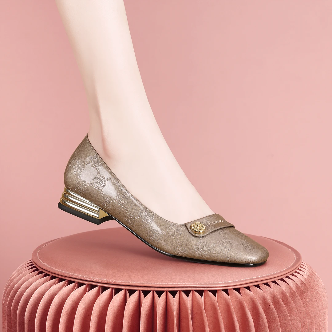 梵芮诗2024年春秋新款方头浅口时尚百搭手工低跟粗跟女单鞋-J1054