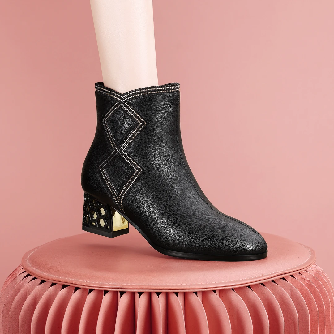 梵芮诗2024年冬季新款舒适保暖经典潮流百搭气质粗跟短靴-J1173