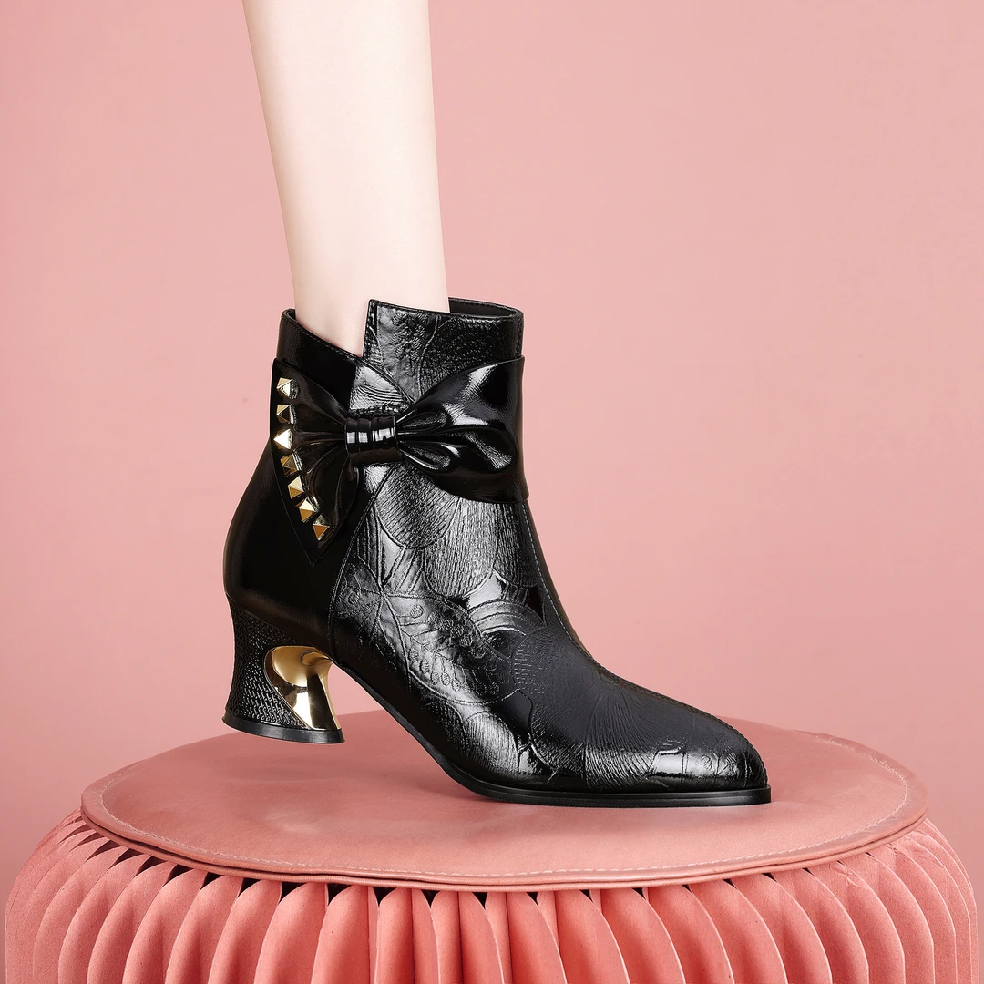 梵芮诗2024年秋冬加绒保暖时尚百搭尖头粗跟时装女短靴-J1051